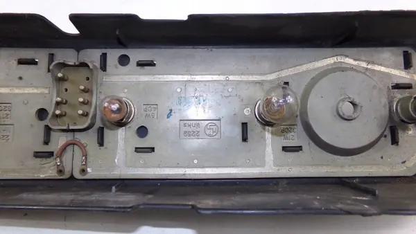 Douille d'ampoule Mercedes S W116 - Pièce OEM d'origine image 4