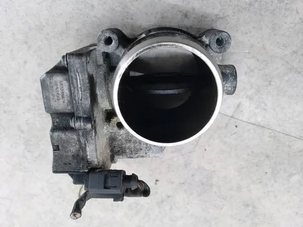 Kaasutin OEM 4E0145950D Audi A6 C6 3.0 TDI:lle image 3