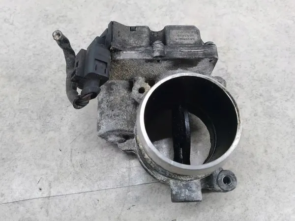 Kaasutin OEM 4E0145950D Audi A6 C6 3.0 TDI:lle image 4