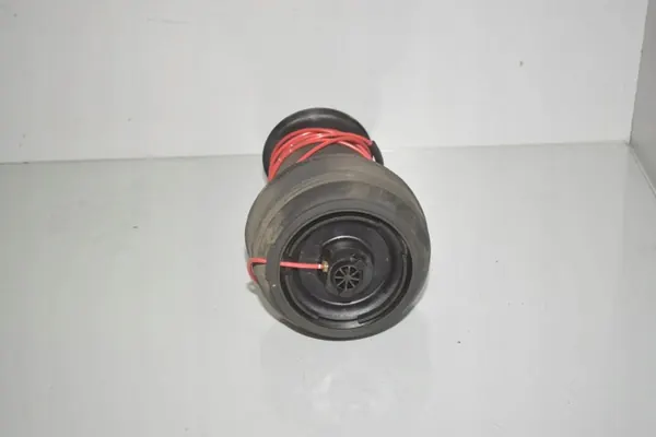 BMW X6 E71 takaoikea ilmaisuojus OEM 6790082 image 4
