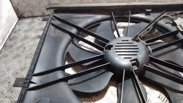 Radiatorventilator Mercedes OEM 130307015 - Gebruikt image 7