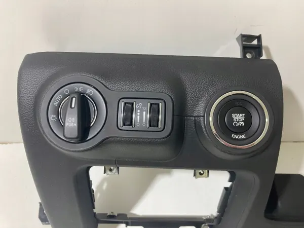 Cobertura consola Maserati Ghibli III OEM 6700184630 image 3