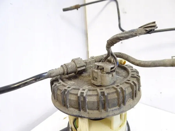 Bomba de combustível Hyundai Accent II LC 01-03 1.3 12V G4EA OEM image 2