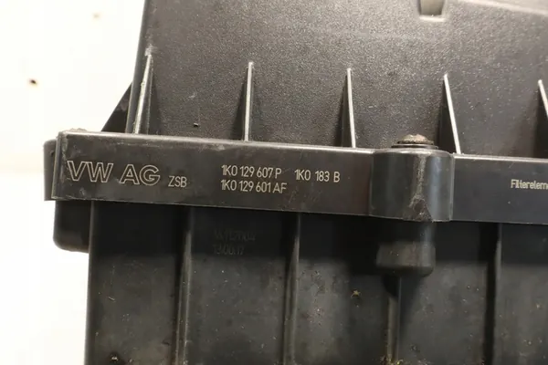 Ilmansuodattimen kotelo Skoda Octavia II 1.9TDI image 7