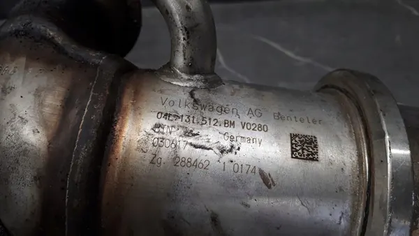 EGR-pakokaasun lämmönvaihdin VW Arteon 2.0 TDI OEM 04l131512bm image 2