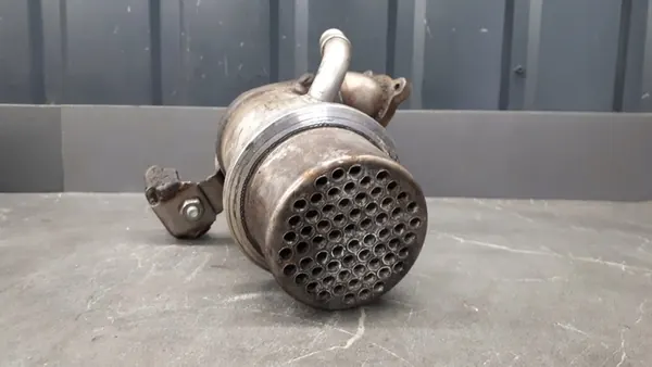 EGR-pakokaasun lämmönvaihdin VW Arteon 2.0 TDI OEM 04l131512bm image 3