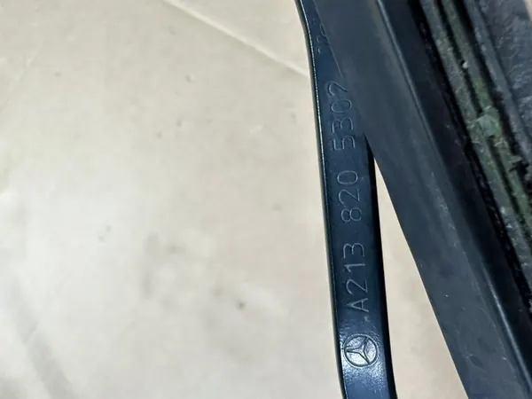 Mercedes W213 pyyhinvarset OEM A2138200344 image 9