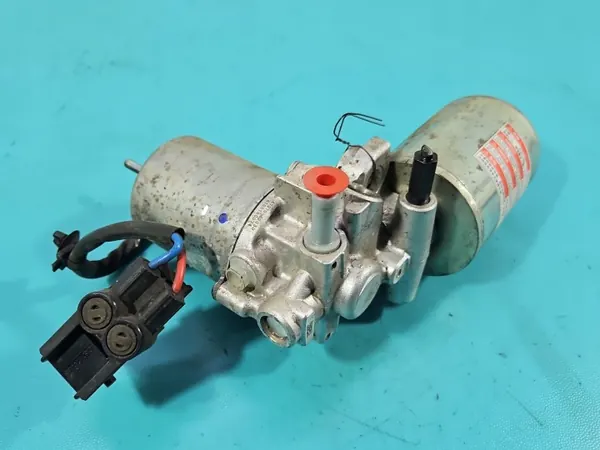 Pompe de frein OEM 47070-42030 pour Toyota RAV4 V image 4