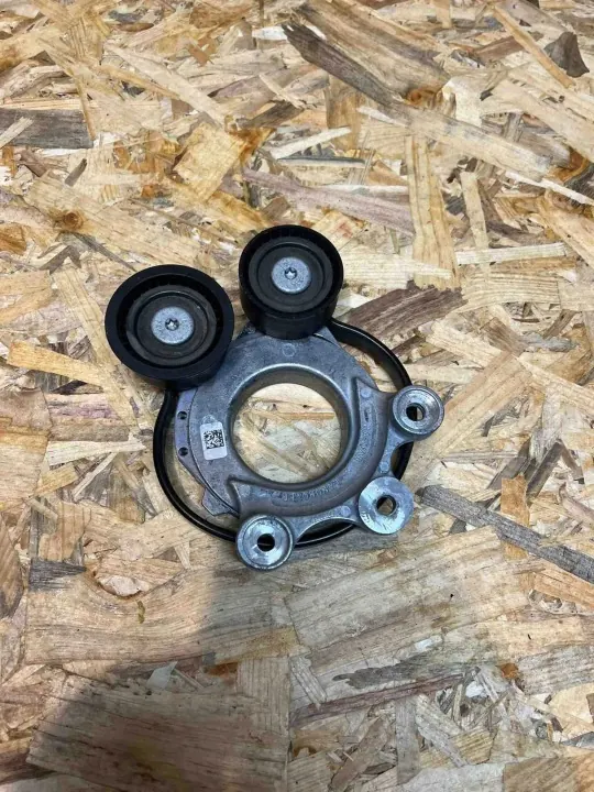 Land Rover Discovery Sport riemspanner OEM K8D26B209AC image 2