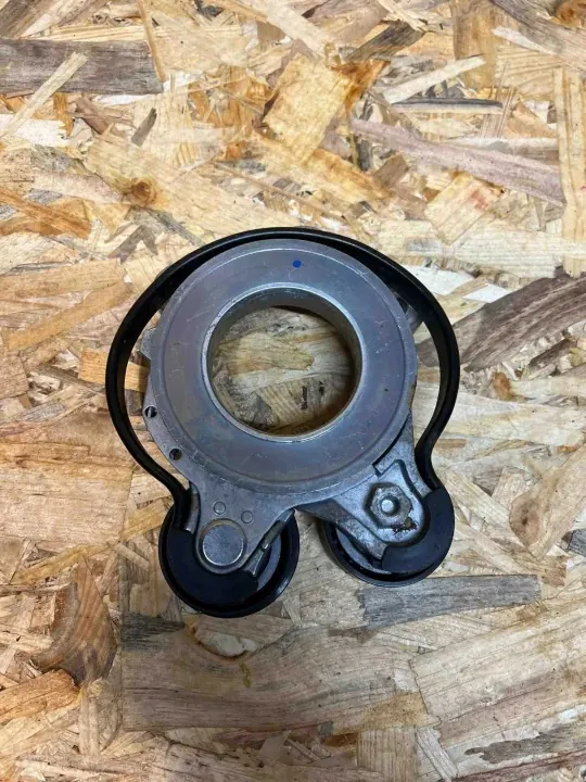 Land Rover Discovery Sport riemspanner OEM K8D26B209AC image 7
