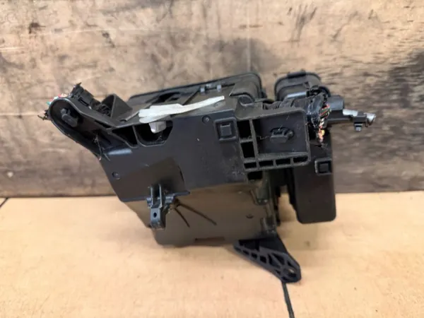 Suzuki Baleno II sulakekotelo OEM CLF1075 - Käytetty image 6