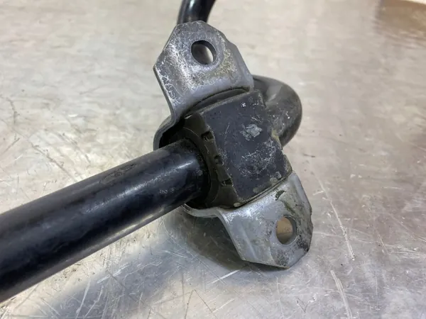 Lincoln Corsair etuvakain OEM NX6T14401 image 8