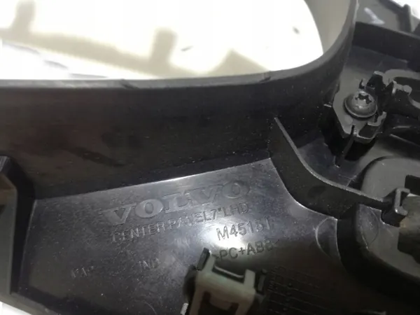 Moldura salpicadero Volvo V40 OEM 31389535 - Usado image 4