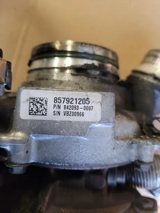 Turbocompresor BMW G30 2019 2.0 OEM 857921205 image 3