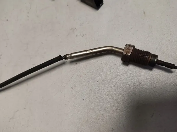 Sensor de Temperatura de Escape VW Golf 6 1.6TDI 2.0TDI image 2