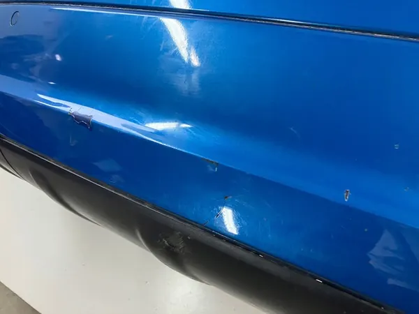 Paraurti posteriore con sensori PDC Audi Q7 4L 4L0807511B image 6