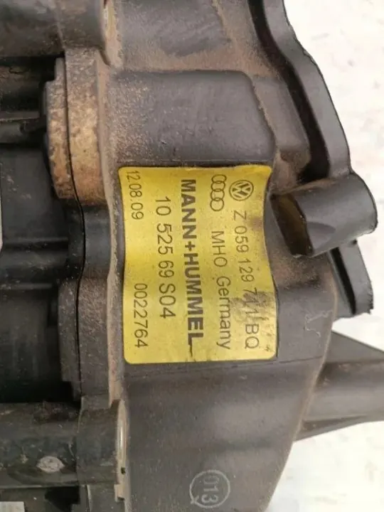 Begagnad Audi OE insugsgrenrör Z059129711BQ image 3