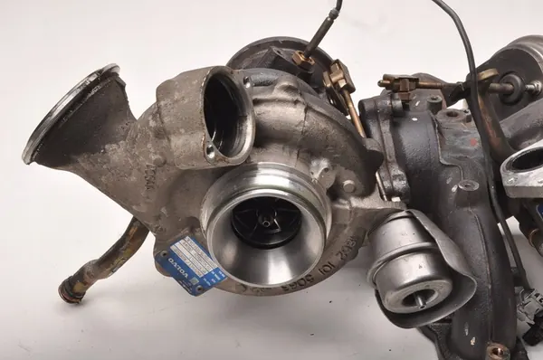 VOLVO XC90 S90 V90 2.0 D5 Turbocompresor 31459963 image 2