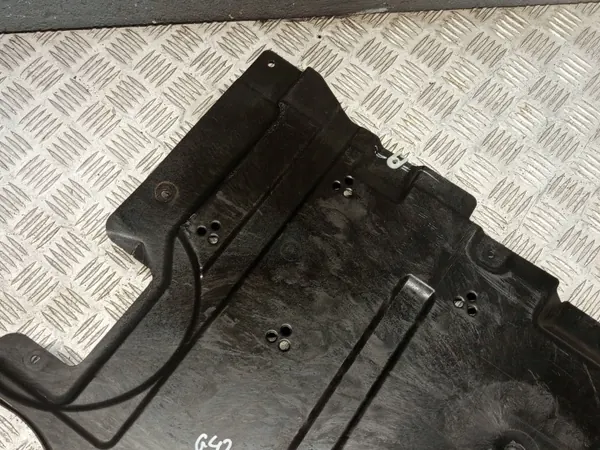 BMW OE 8493722 Höger Tank Underrede Skydd image 3