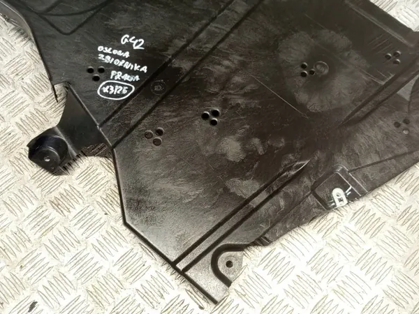 BMW OE 8493722 Höger Tank Underrede Skydd image 5