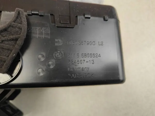 OEM 6805524 Bestuurder Console Opslag Zwart - Gebruikt image 6