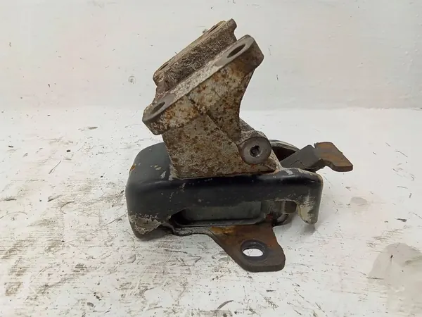 Motorsteun rechterzijde Toyota Hilux 123610L030 image 3