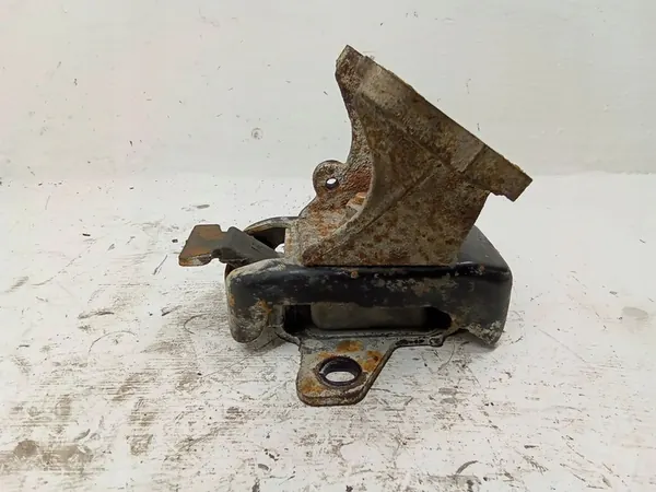 Motorsteun rechterzijde Toyota Hilux 123610L030 image 4