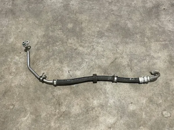 Mercedes AMG GT Oljeledningar OEM A1904600424 - Begagnad image 2