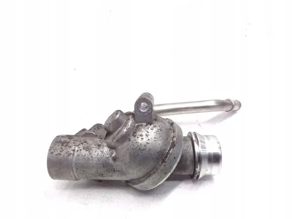 Carcasa de termostato VOLVO XC60 2.4L Diesel 2010 image 2