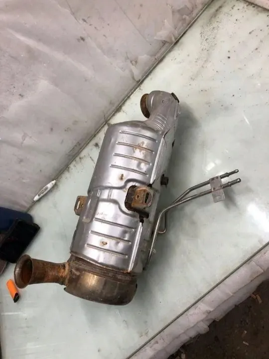 Catalyseur OEM 9839652280 pour Citroen Berlingo image 2