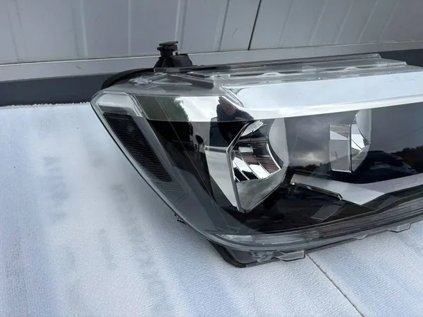 VW CRAFTER II MAN TGE Farol Direito H7 2017-2023 image 2