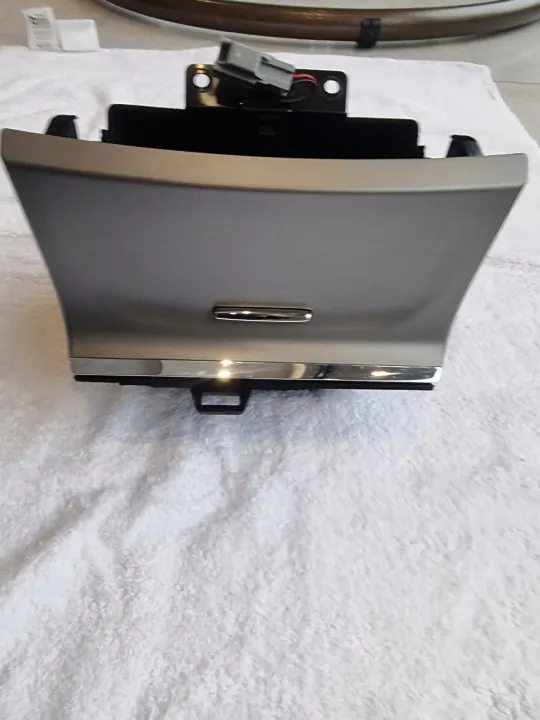 Jeep Grand Cherokee WK2 Lift Console OEM X90029100AN image 3