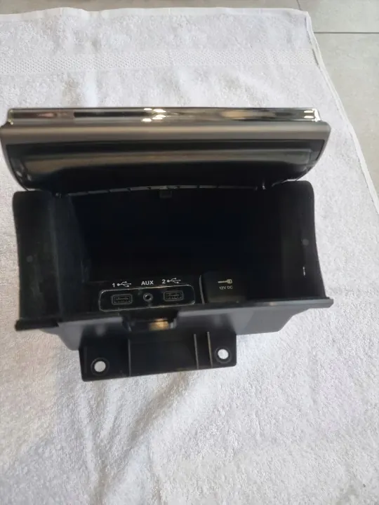 Jeep Grand Cherokee WK2 Lift Console OEM X90029100AN image 7
