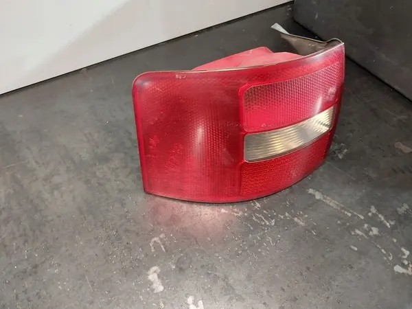 AUDI A6 C5 Kombi Lámpara Trasera Izquierda 4B9945095F image 4