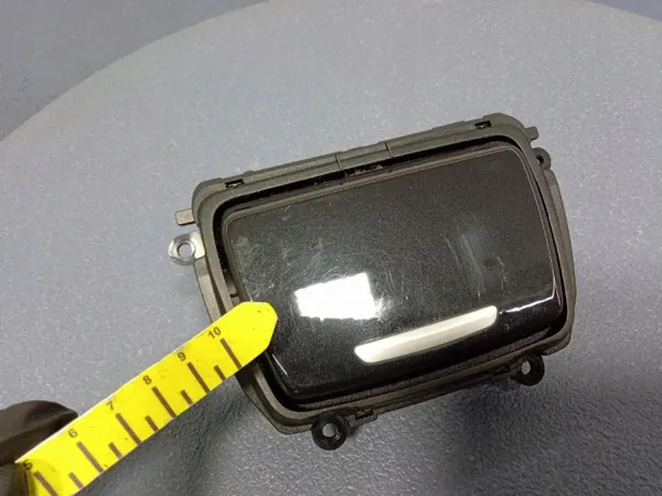 BMW 5 F10 F11 Asbak OEM 9206347 - Tunnelopslag image 4