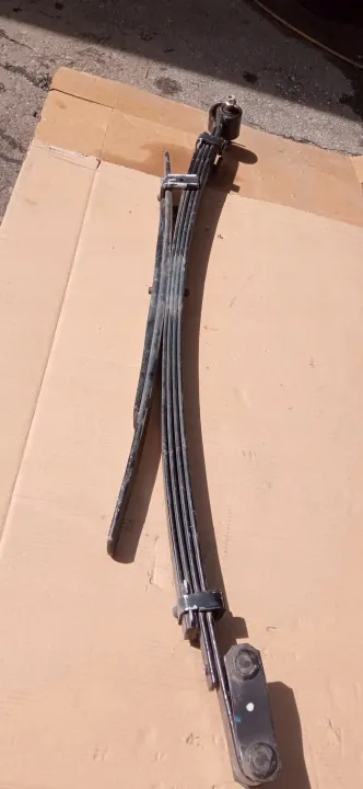 Mitsubishi L200 Bakre bladfjädringssats OEM VS66H image 7