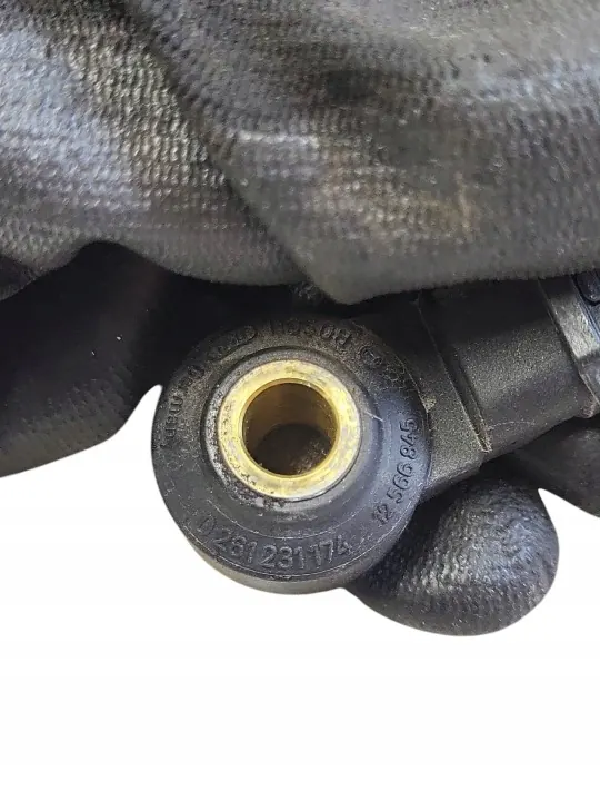 Sensor de golpeteo Cadillac SRX OEM 0261231174 - Usado image 4