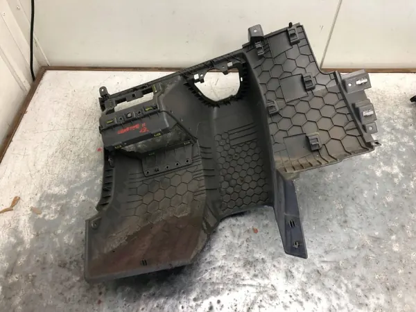 Cobertura Consola OEM 7C1858335B para VW Crafter II image 5