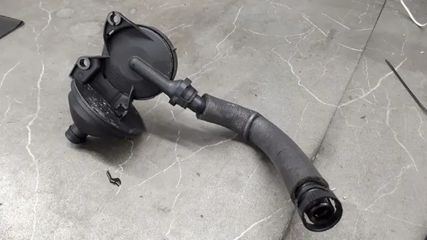 Öljyseparatori BMW E87 E90 E91 image 5