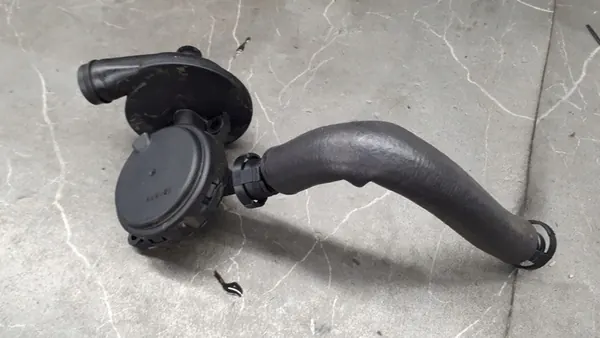 Öljyseparatori BMW E87 E90 E91 image 6