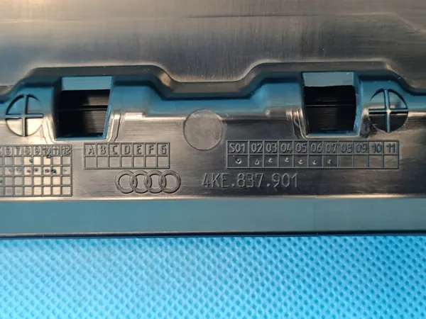 OEM 4KE837901 Etuoven Vasen Lista Audi Q8 e-tron image 9