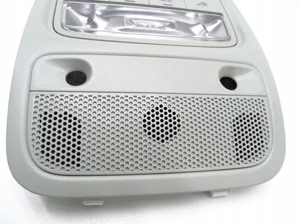 Luz interior Audi Q3 OEM 8X0947135AG - Usado image 4