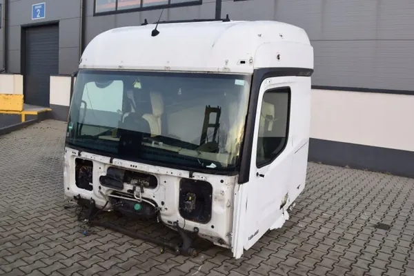 Squelette de Cabine Mercedes-Benz OE Sans Portes - Occasion image 2