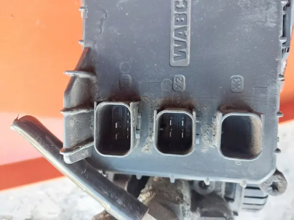 DAF EBS Jarruventtiili OEM 1867002 4801061050 image 3