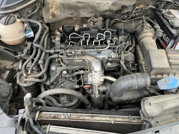 VW Tiguan I 2.0 TDI 170PK Motor CBBB Gebruikt image 4