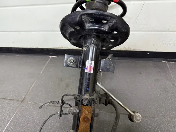 OEM 543026804R Oikea Etujousi Dacia Sandero image 5