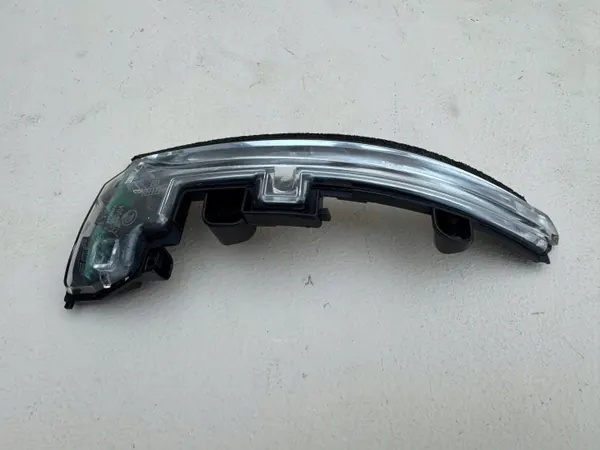 OEM L538 11R Blinker Rechts Spiegel image 10