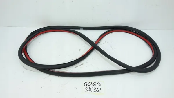 OEM 32229228 etuoven tiiviste Volvo V60 II 2018- image 2