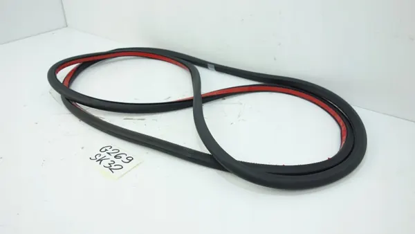 OEM 32229228 etuoven tiiviste Volvo V60 II 2018- image 3