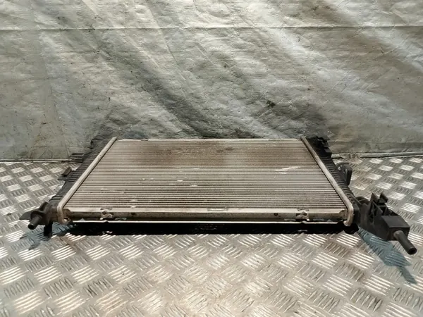 Radiateur d'eau OEM CHŁODNICA WODY FORD FOCUS MK3 1.6 TDCI image 3